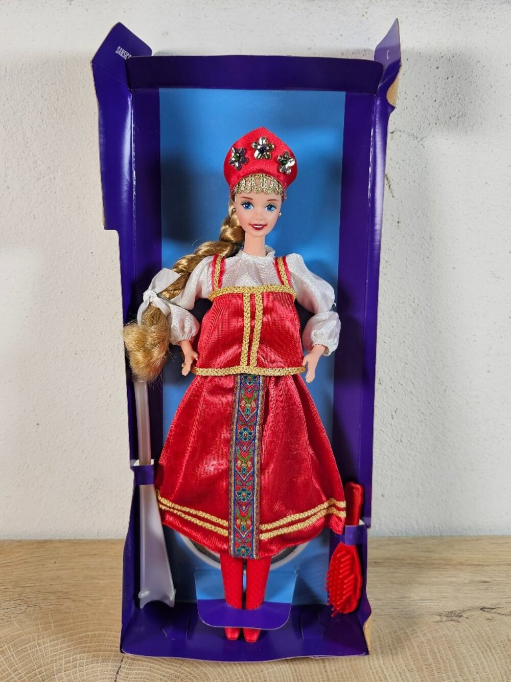 Mattel Barbie Doll of the World Russian Fashion Doll Red Vintage 1996 #16500 - Picture 2 of 11